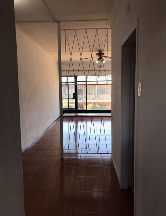 2 Bedroom Property for Sale in Crown Gardens Gauteng