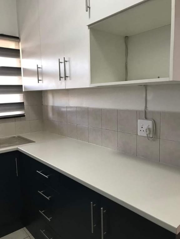 2 Bedroom Property for Sale in Crown Gardens Gauteng