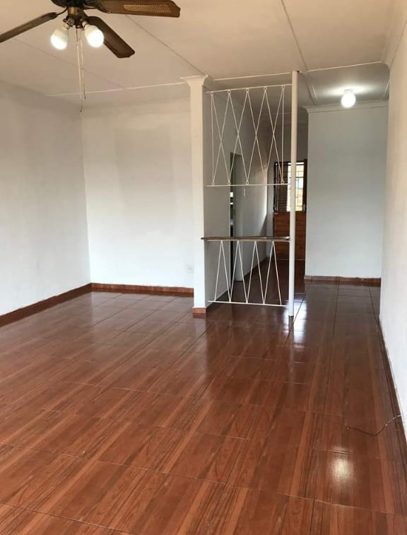 2 Bedroom Property for Sale in Crown Gardens Gauteng