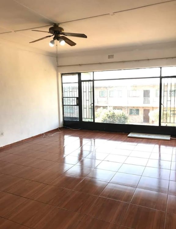 2 Bedroom Property for Sale in Crown Gardens Gauteng