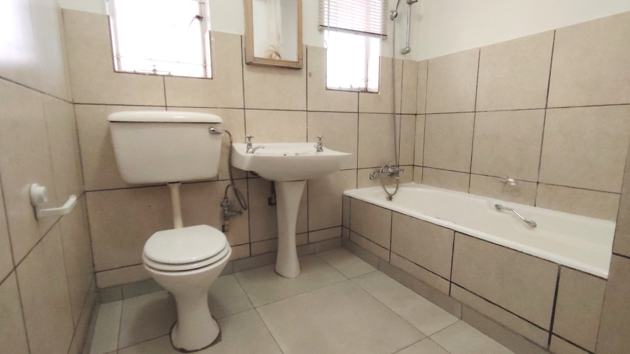 2 Bedroom Property for Sale in Three Rivers Gauteng