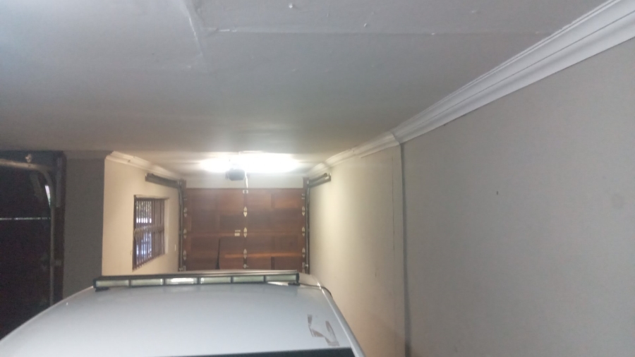 To Let 4 Bedroom Property for Rent in Doornpoort Gauteng