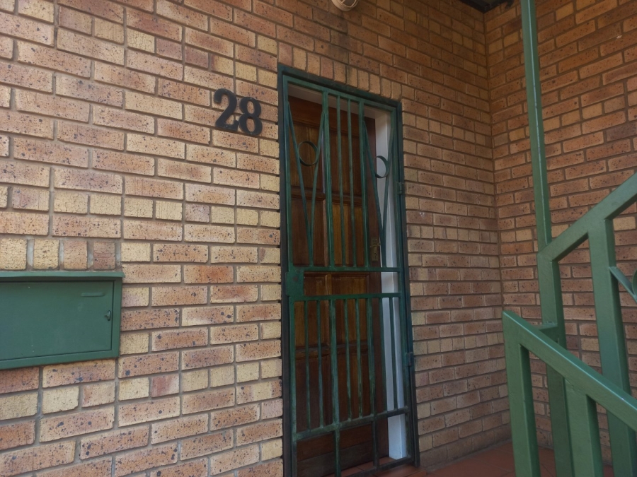 To Let 3 Bedroom Property for Rent in Die Hoewes Gauteng
