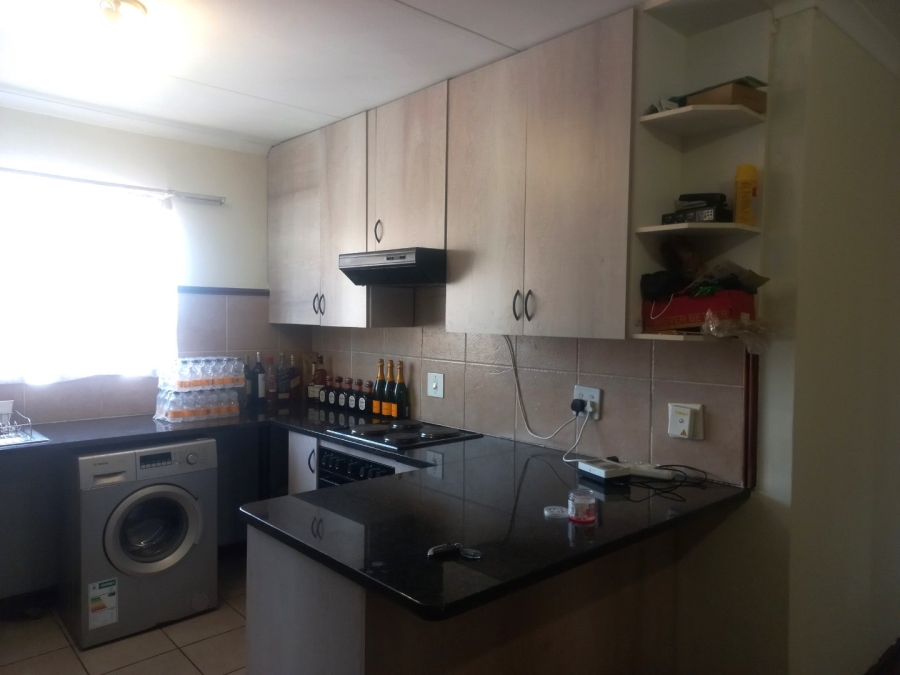To Let 3 Bedroom Property for Rent in Die Hoewes Gauteng