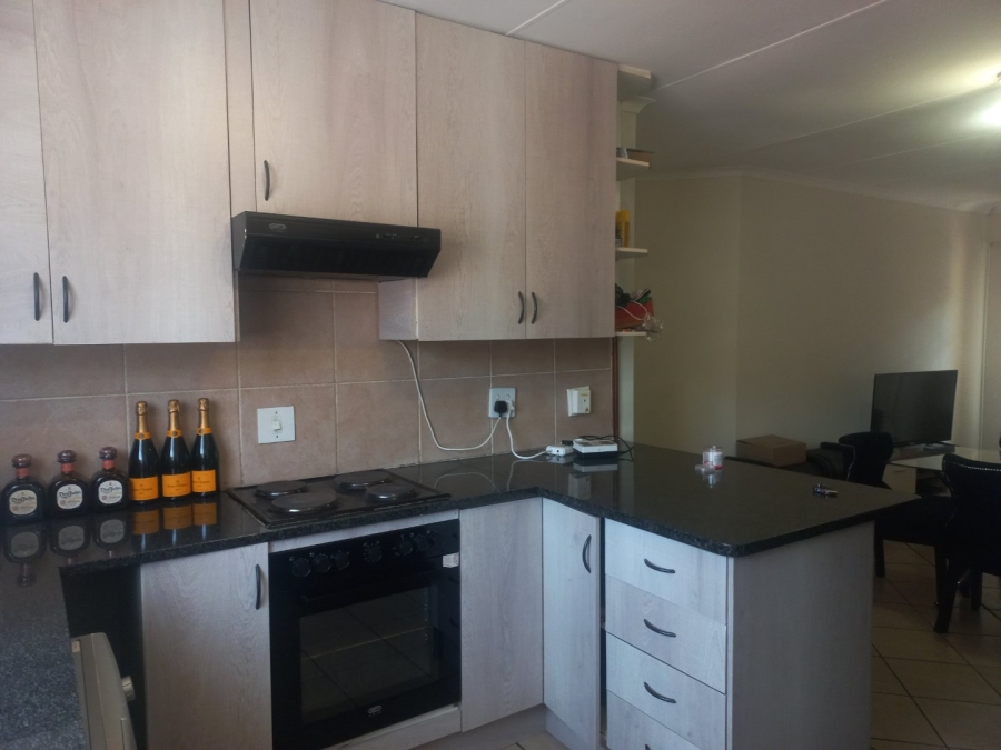 To Let 3 Bedroom Property for Rent in Die Hoewes Gauteng
