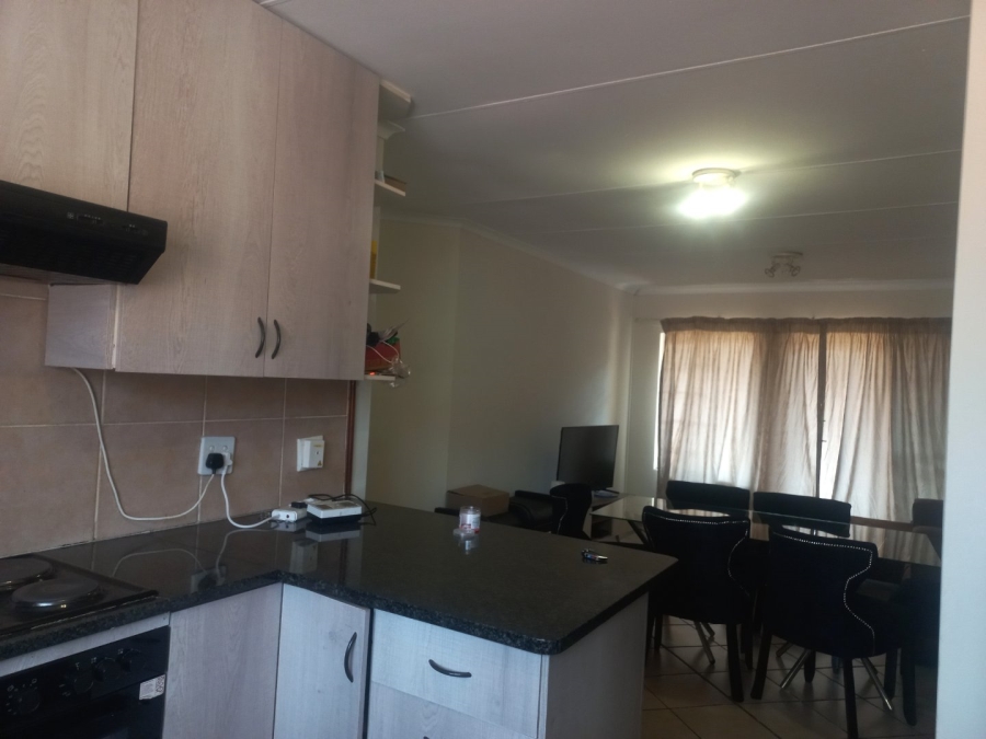 To Let 3 Bedroom Property for Rent in Die Hoewes Gauteng