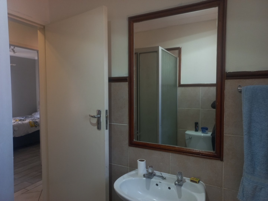 To Let 3 Bedroom Property for Rent in Die Hoewes Gauteng