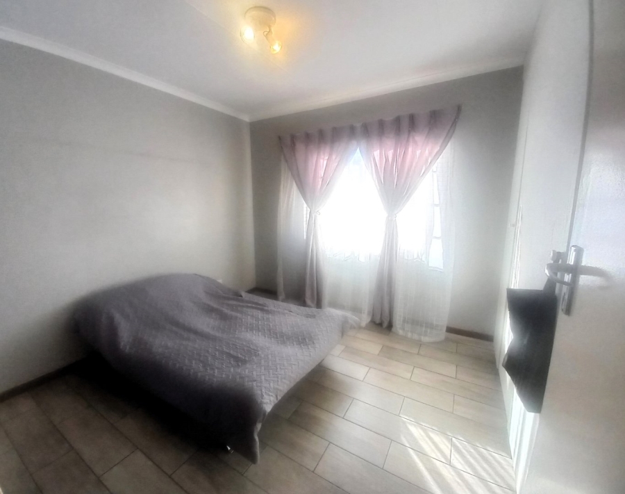 To Let 3 Bedroom Property for Rent in Die Hoewes Gauteng