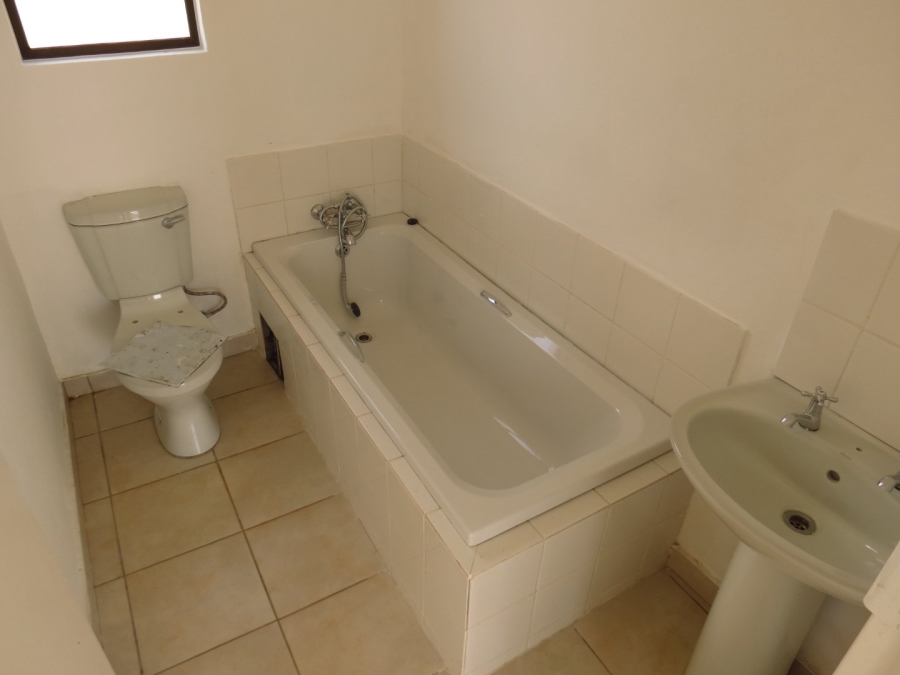 3 Bedroom Property for Sale in Crystal Park Gauteng