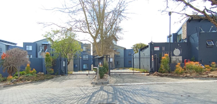 2 Bedroom Property for Sale in Greenstone Hill Gauteng
