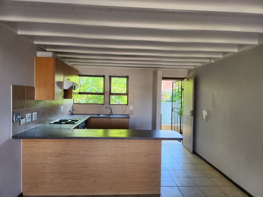 To Let 2 Bedroom Property for Rent in Paulshof Gauteng