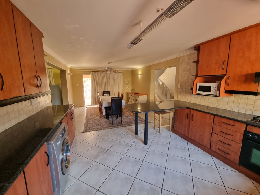 5 Bedroom Property for Sale in Vaaloewer Gauteng