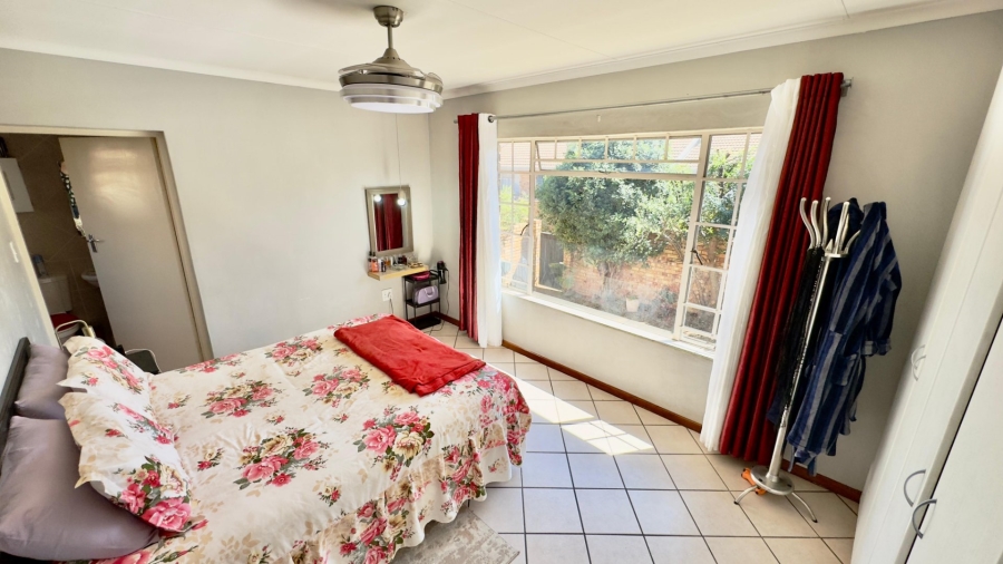 2 Bedroom Property for Sale in Amberfield Gauteng