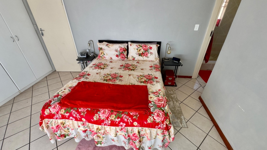 2 Bedroom Property for Sale in Amberfield Gauteng