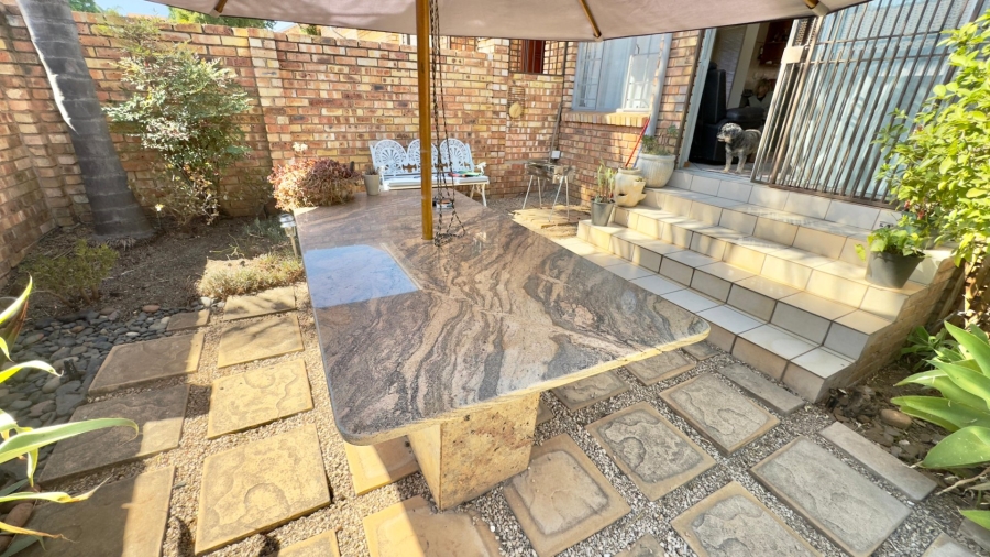 2 Bedroom Property for Sale in Amberfield Gauteng
