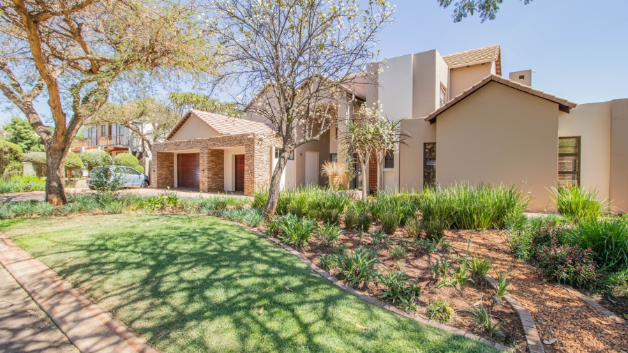 5 Bedroom Property for Sale in Serengeti Lifestyle Estate Gauteng