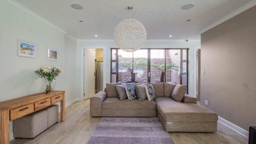 5 Bedroom Property for Sale in Serengeti Lifestyle Estate Gauteng