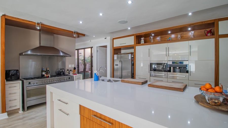 5 Bedroom Property for Sale in Serengeti Lifestyle Estate Gauteng