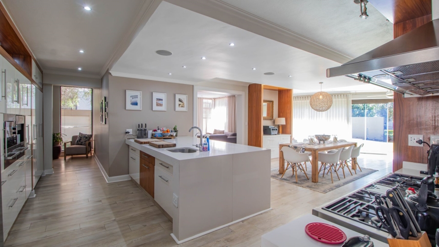 5 Bedroom Property for Sale in Serengeti Lifestyle Estate Gauteng
