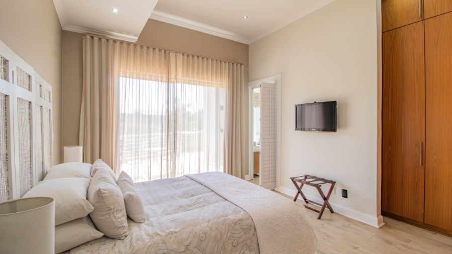 5 Bedroom Property for Sale in Serengeti Lifestyle Estate Gauteng