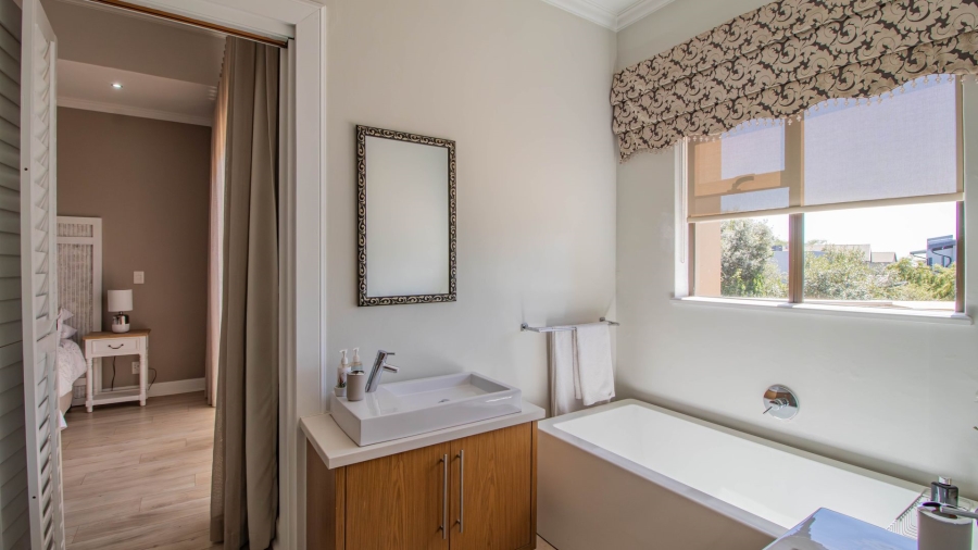 5 Bedroom Property for Sale in Serengeti Lifestyle Estate Gauteng