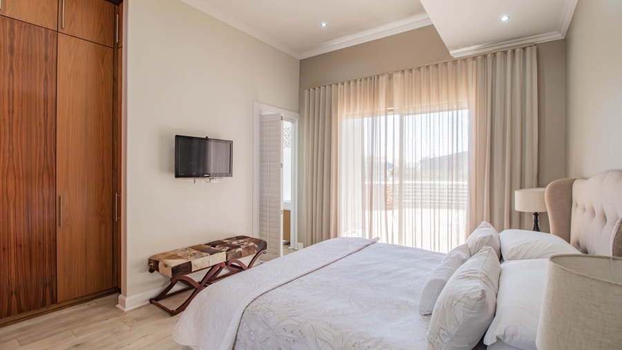 5 Bedroom Property for Sale in Serengeti Lifestyle Estate Gauteng
