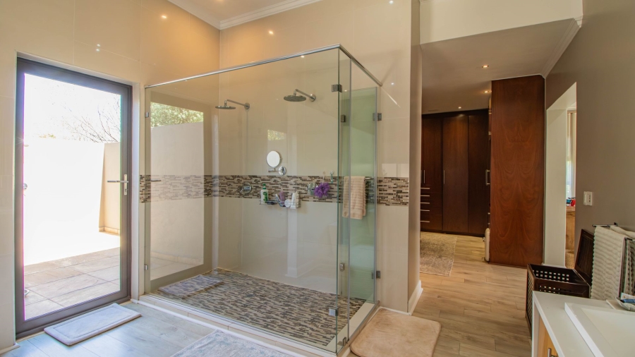5 Bedroom Property for Sale in Serengeti Lifestyle Estate Gauteng