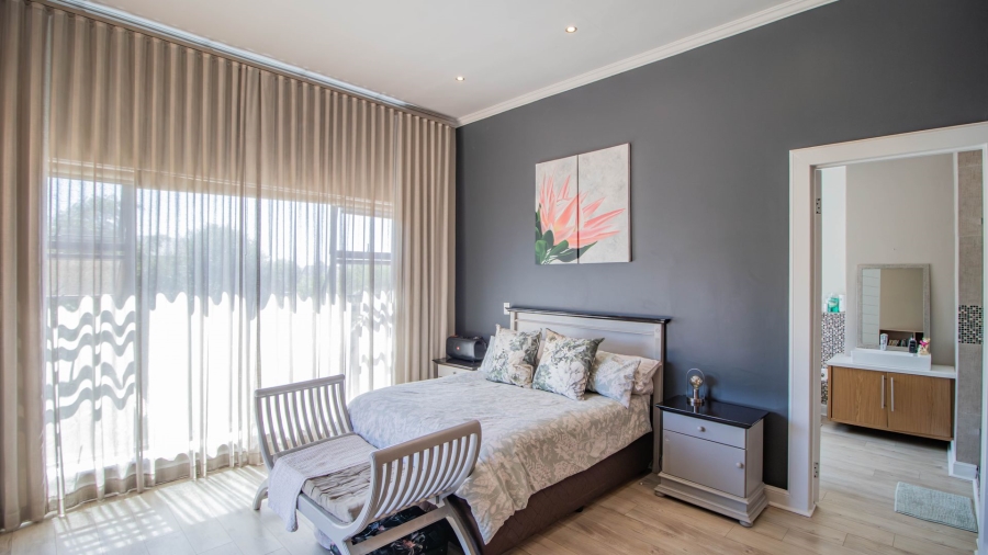 5 Bedroom Property for Sale in Serengeti Lifestyle Estate Gauteng