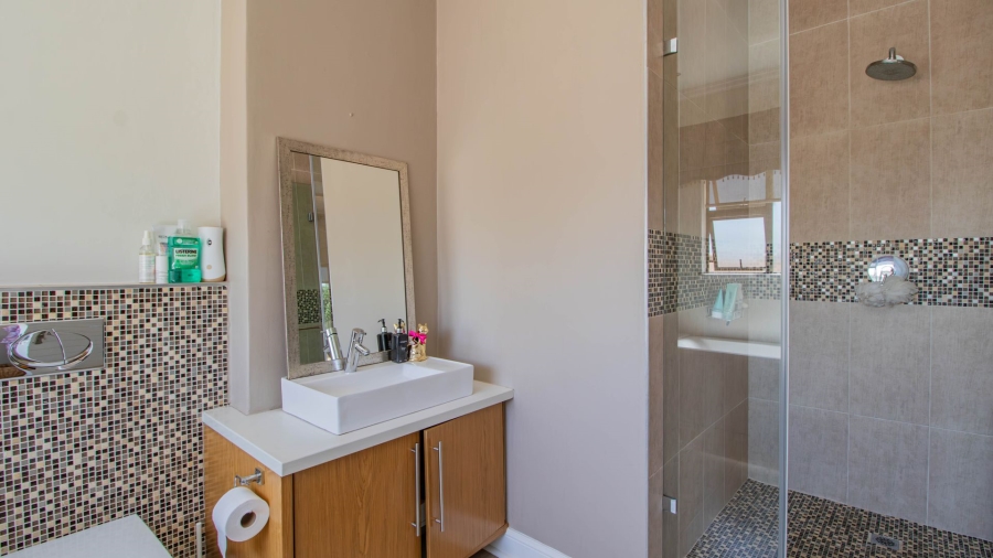 5 Bedroom Property for Sale in Serengeti Lifestyle Estate Gauteng