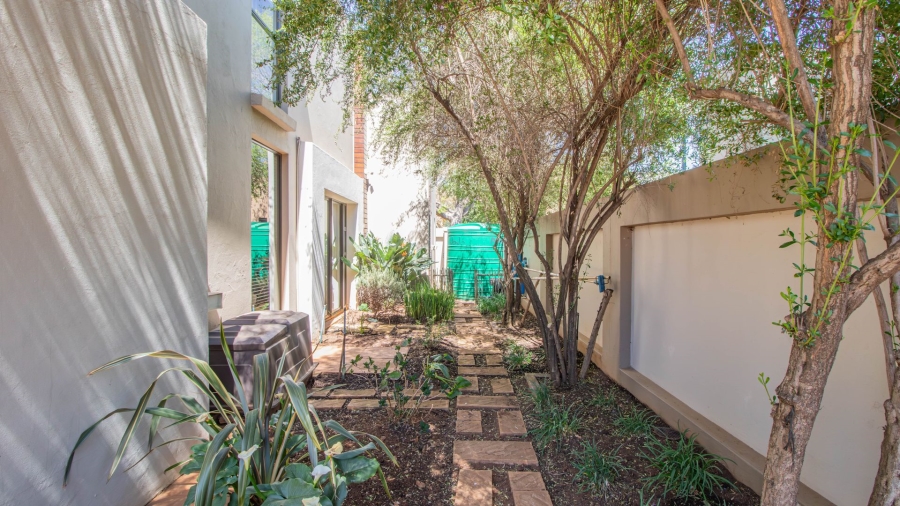 5 Bedroom Property for Sale in Serengeti Lifestyle Estate Gauteng