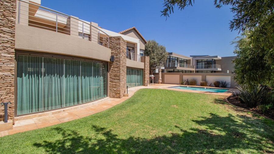 5 Bedroom Property for Sale in Serengeti Lifestyle Estate Gauteng