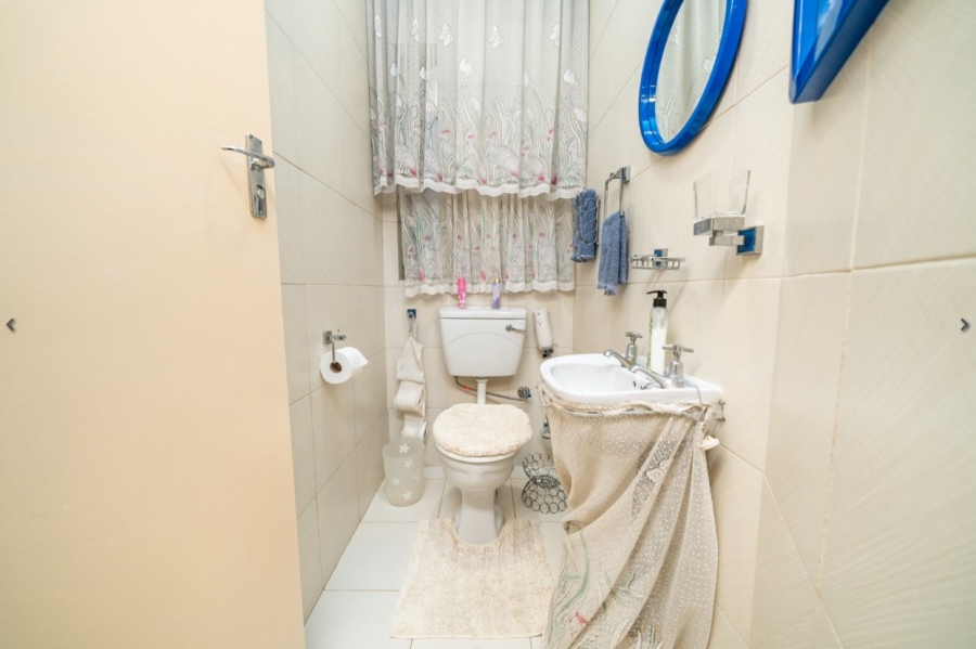 3 Bedroom Property for Sale in Whitney Gardens Gauteng