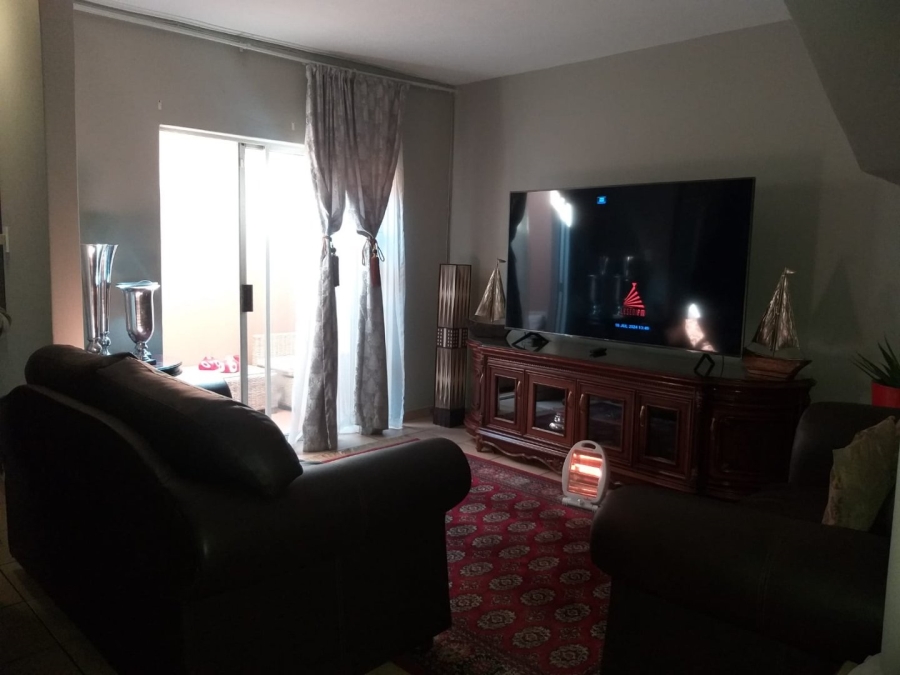 2 Bedroom Property for Sale in Vanderbijlpark SE 4 Gauteng