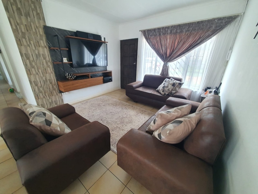 To Let 3 Bedroom Property for Rent in Erasmia Gauteng