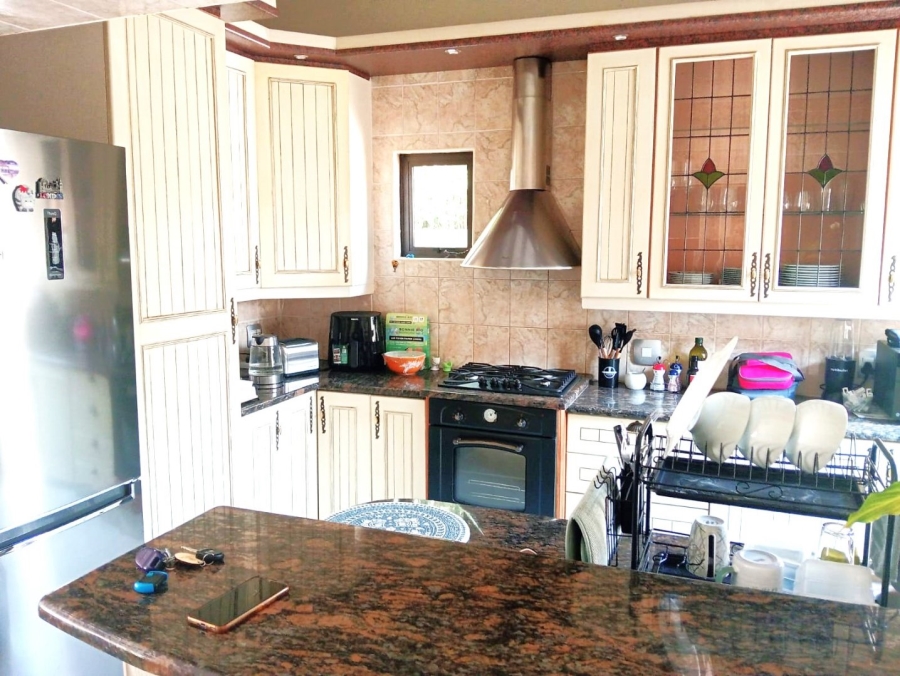 To Let 3 Bedroom Property for Rent in Sunnyrock Gauteng
