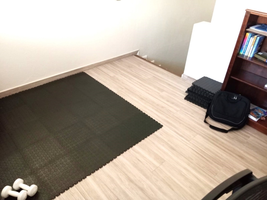 To Let 3 Bedroom Property for Rent in Sunnyrock Gauteng