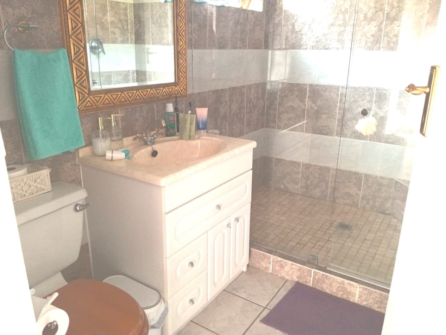 To Let 3 Bedroom Property for Rent in Sunnyrock Gauteng