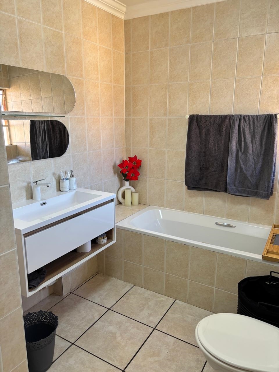 2 Bedroom Property for Sale in Vanderbijlpark SE 2 Gauteng