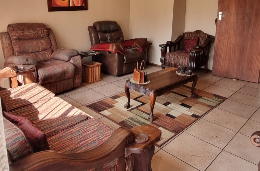 4 Bedroom Property for Sale in Sonland Park Gauteng