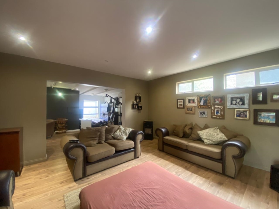 4 Bedroom Property for Sale in Kelland Gauteng