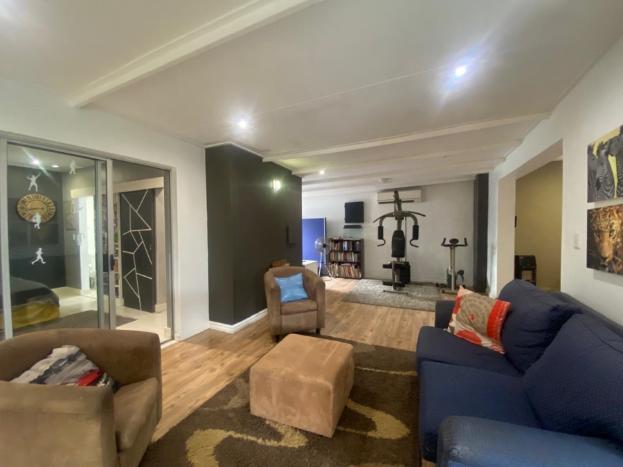 4 Bedroom Property for Sale in Kelland Gauteng