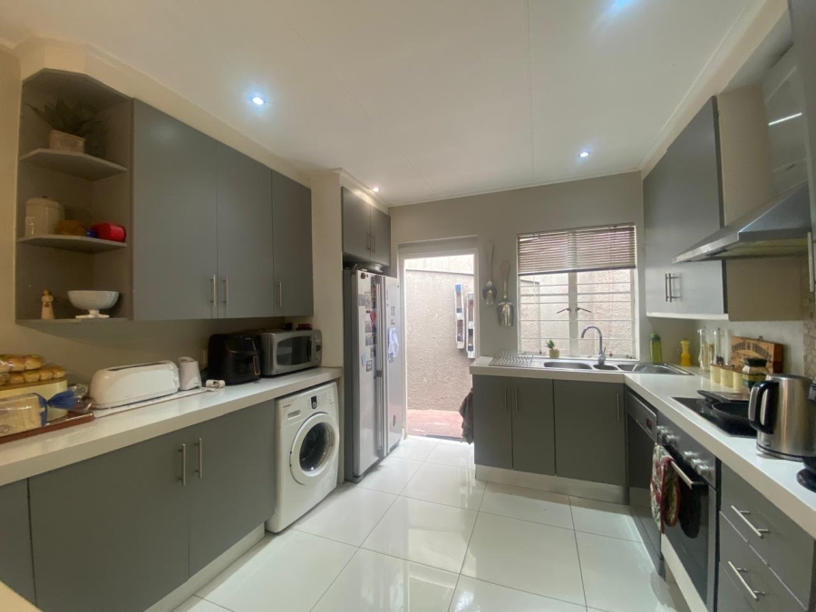 4 Bedroom Property for Sale in Kelland Gauteng