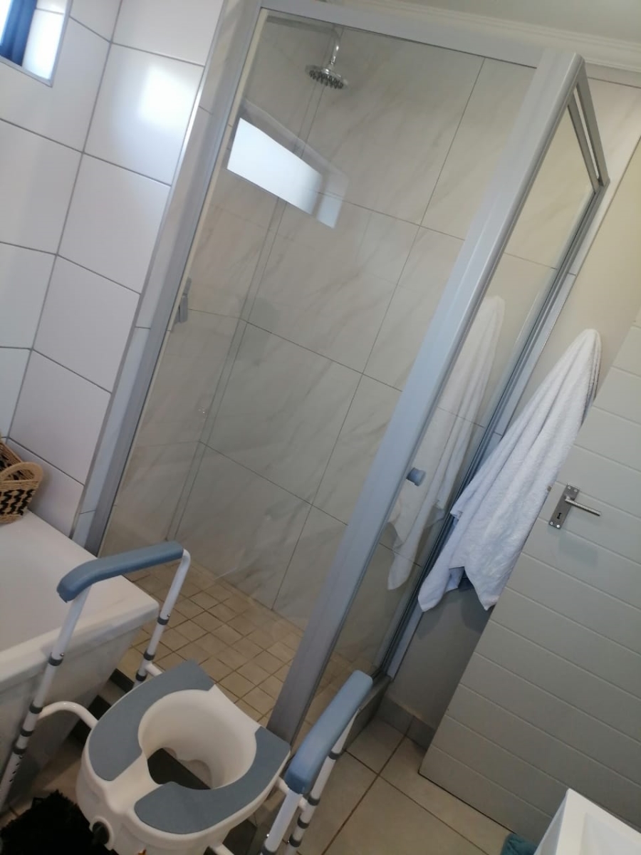 To Let 3 Bedroom Property for Rent in Lion Pride Gauteng