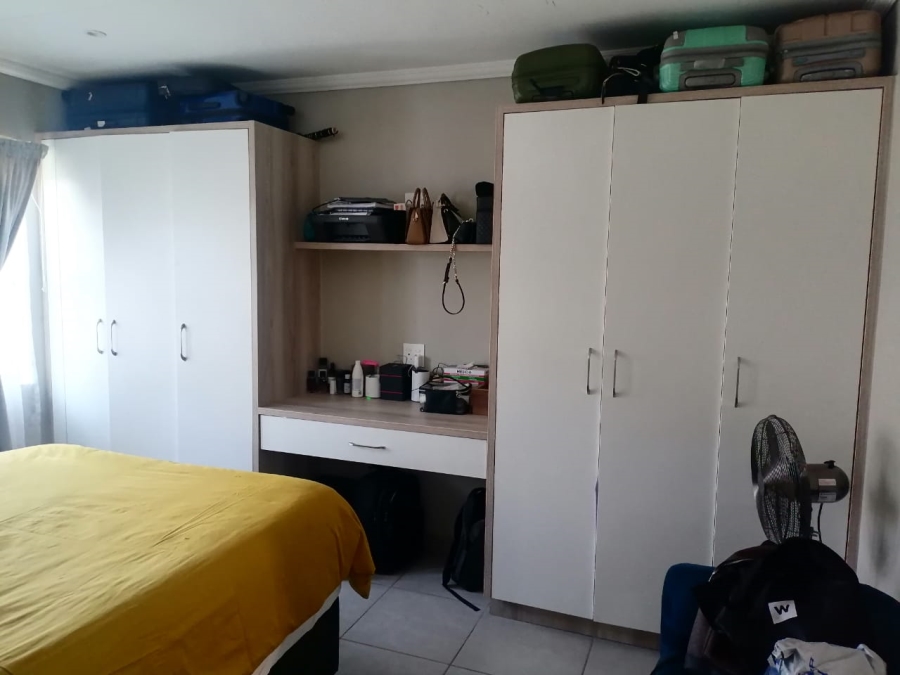 To Let 3 Bedroom Property for Rent in Lion Pride Gauteng