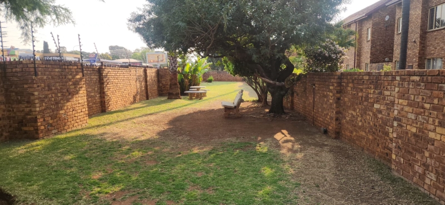 2 Bedroom Property for Sale in Hennopspark Gauteng