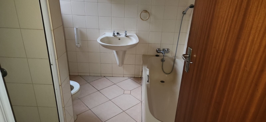 2 Bedroom Property for Sale in Hennopspark Gauteng