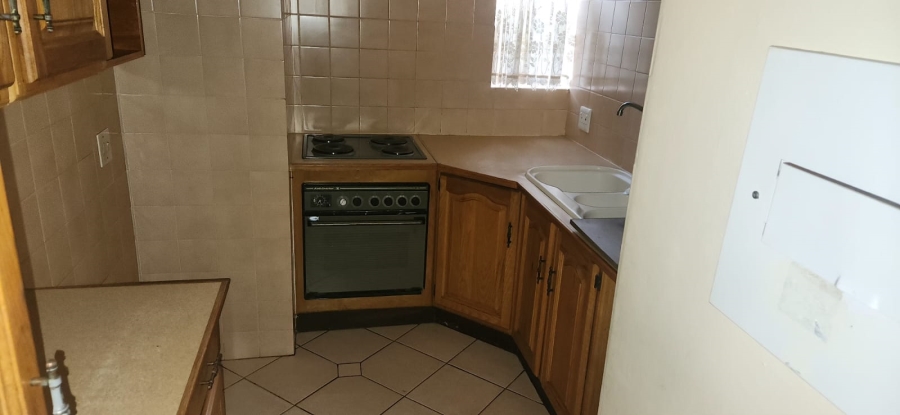 2 Bedroom Property for Sale in Hennopspark Gauteng