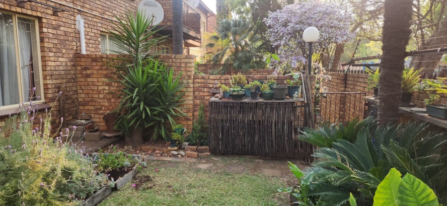 2 Bedroom Property for Sale in Hennopspark Gauteng