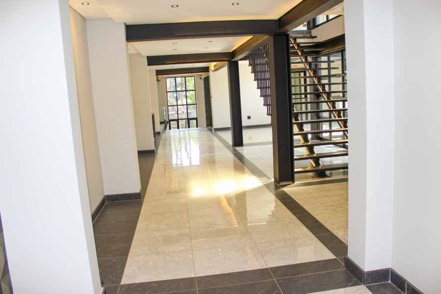6 Bedroom Property for Sale in Waterkloof Gauteng
