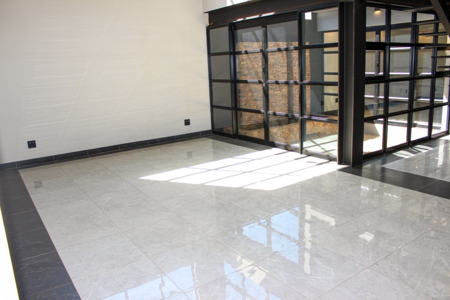 6 Bedroom Property for Sale in Waterkloof Gauteng